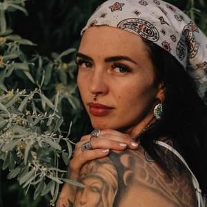 Meet your Posher, Ashleigh